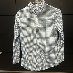 Vineyard Vines Blue and White Casual Button Down Shirt